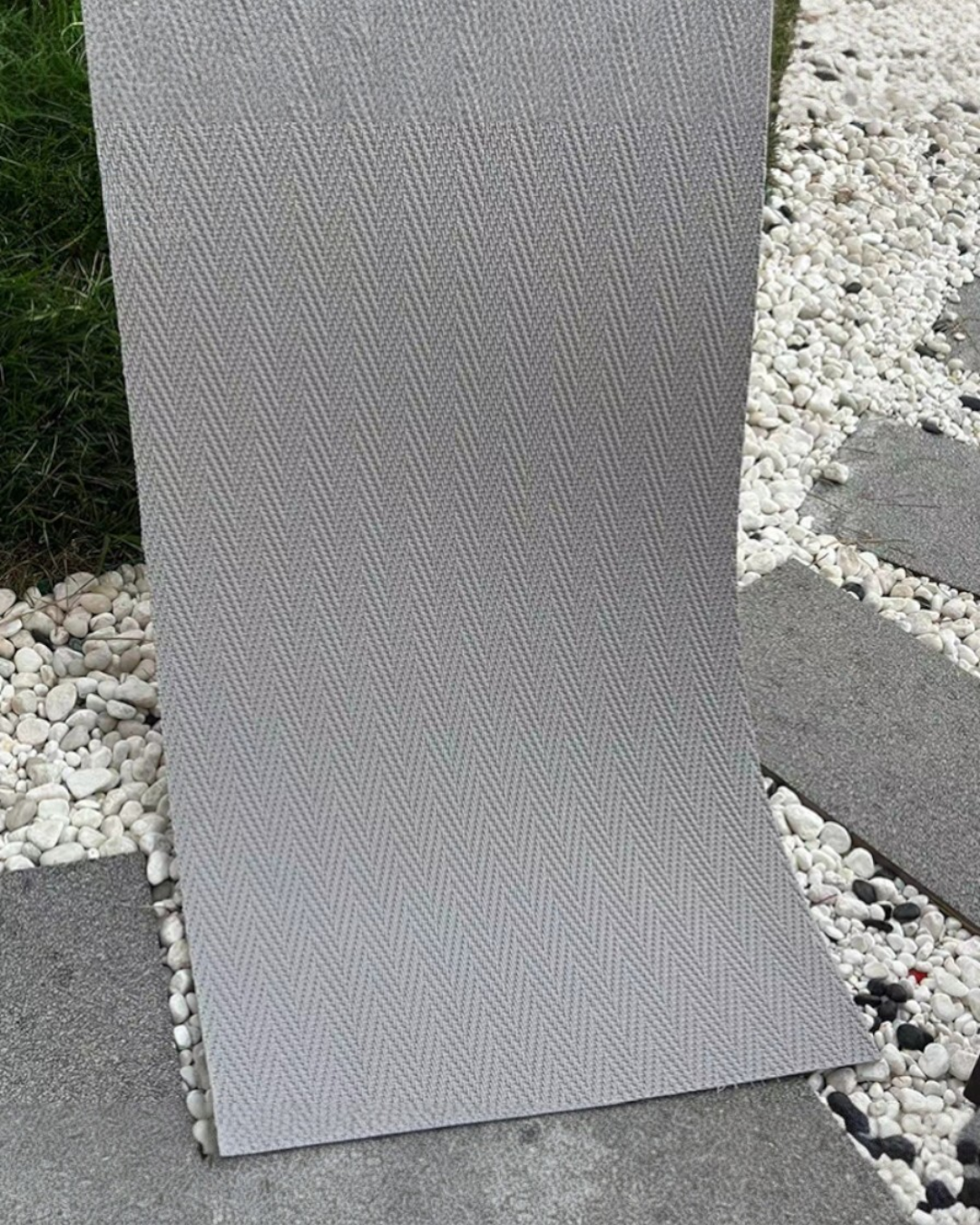 LÁMINA DE PIEDRA FLEXIBLE - GRIS CLARO - 1200×600×4.5 MM - 3004