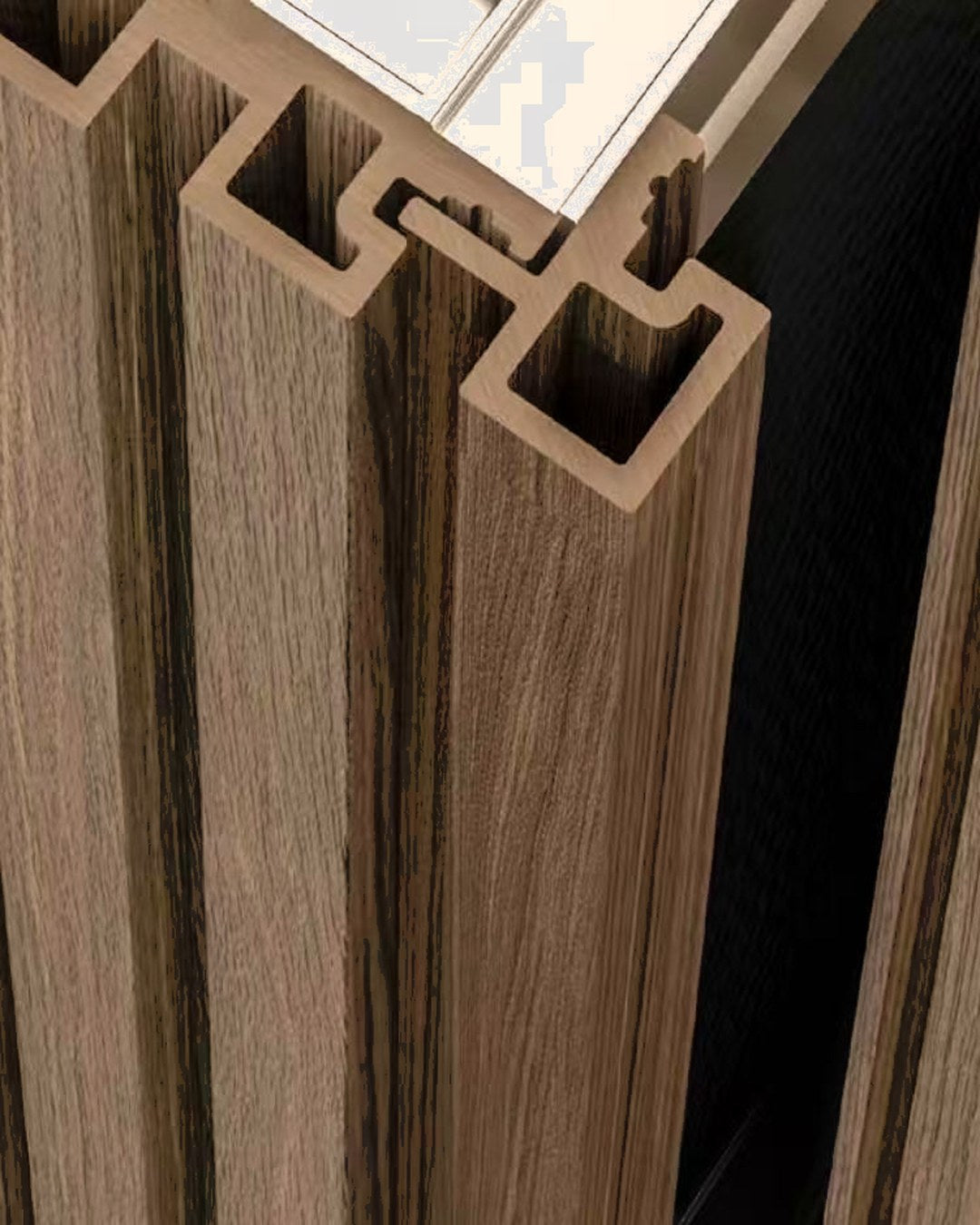 ESQUINERO A PARA LÁMINA WPC EXTERIOR 2900×43×43MM | ELM