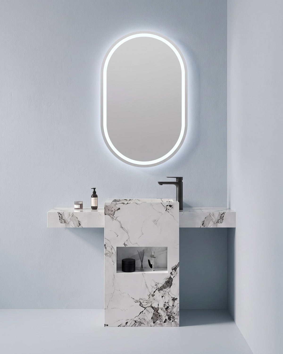 Conjunto De Lavabo + Espejo Led - Piedra Sinterizada - Mármol Blanco Veteado - 60 Cm - 92-Rock-1004 instalado en un baño